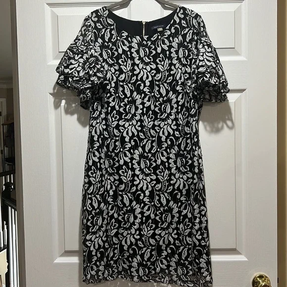 Tommy Hilfiger | Dresses | Gently Worn Tommy Hilfiger Size 4 Black And  White Floral Lace Dress | Poshmark